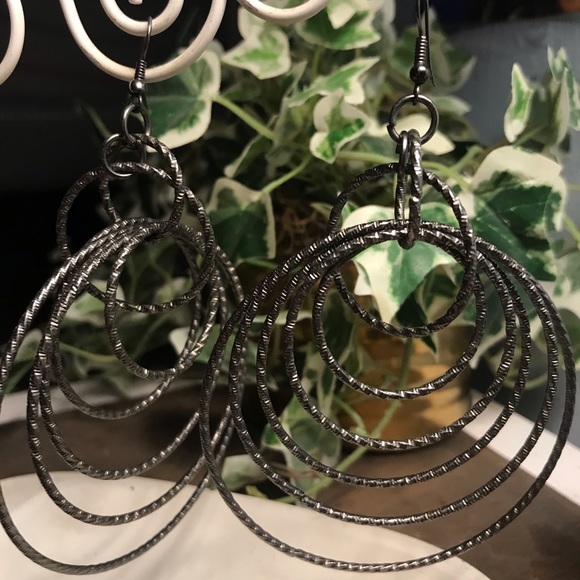 Earrings 💖 - Picture 1 of 1